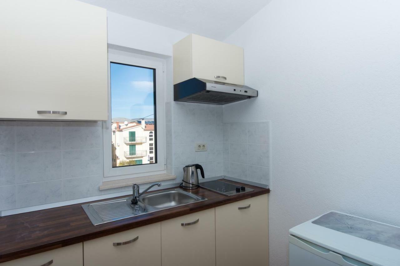 Apartments Fumija トロギール エクステリア 写真