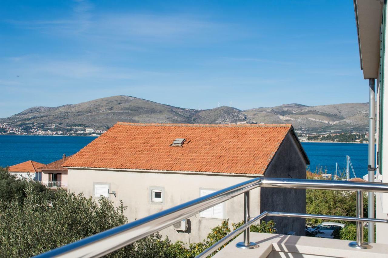 Apartments Fumija トロギール エクステリア 写真