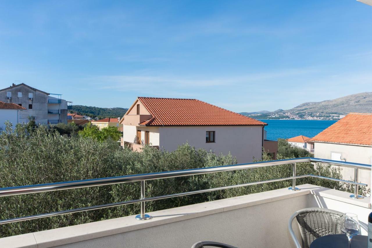 Apartments Fumija トロギール エクステリア 写真