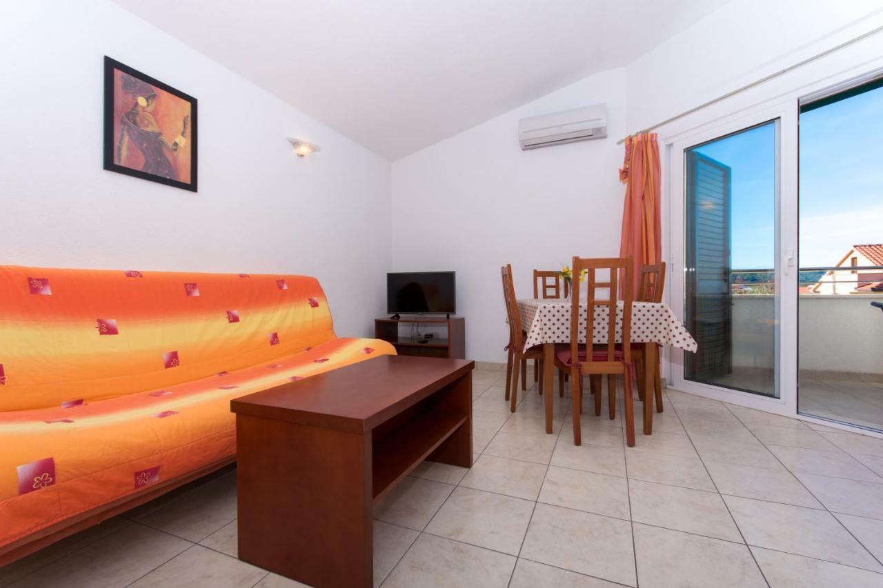 Apartments Fumija トロギール エクステリア 写真