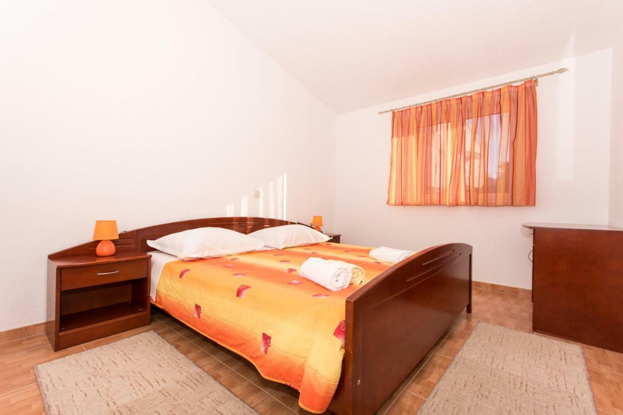 Apartments Fumija トロギール エクステリア 写真